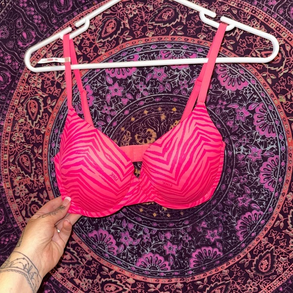 Victoria's Secret Vibrant Pink Zebra Push Up Bra - Picture 3 of 7